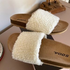 Soda Cream Honey Bunny Slides